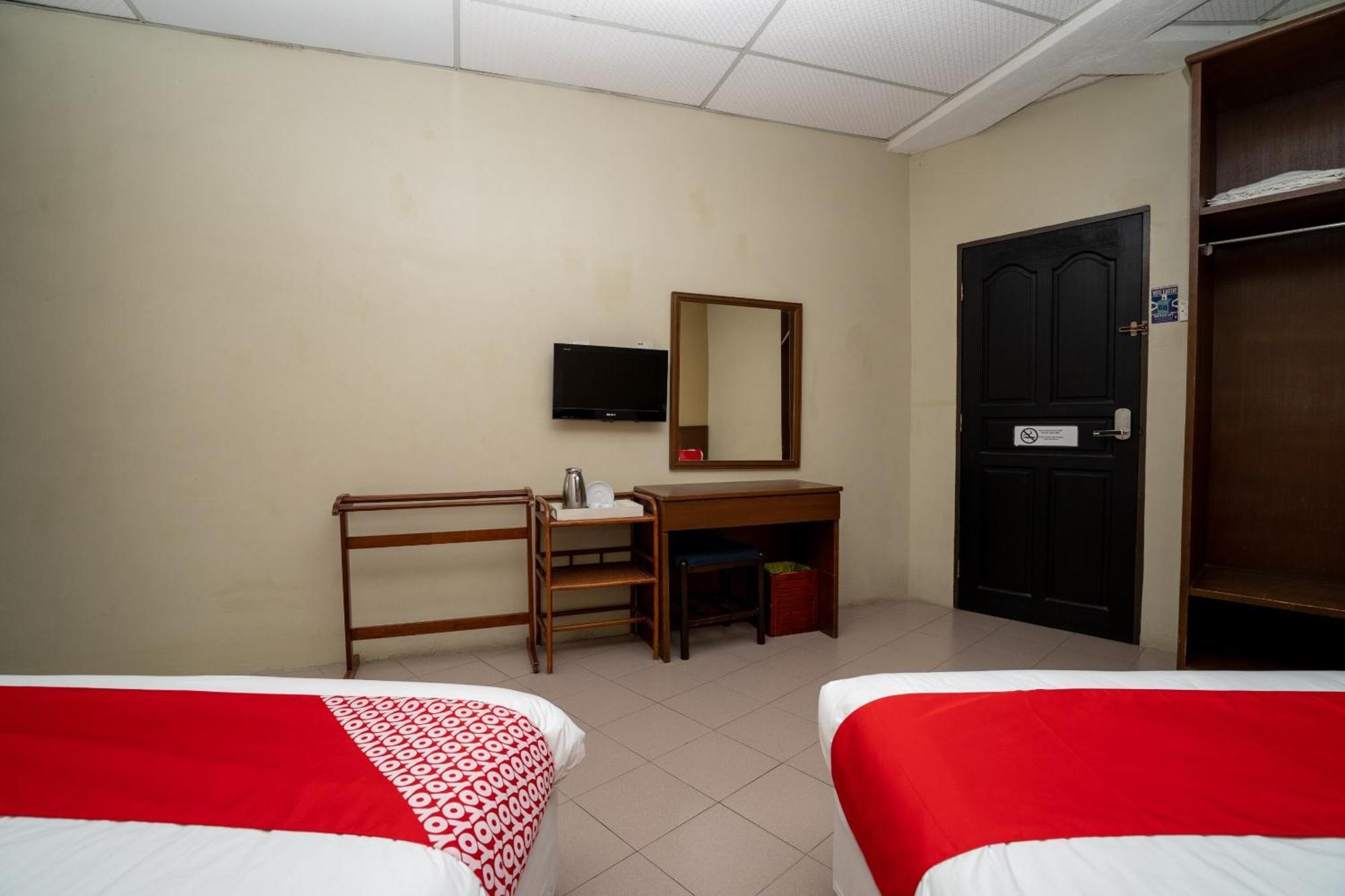 De Clinique Hotel Kampong Pasir Bogak Eksteriør billede