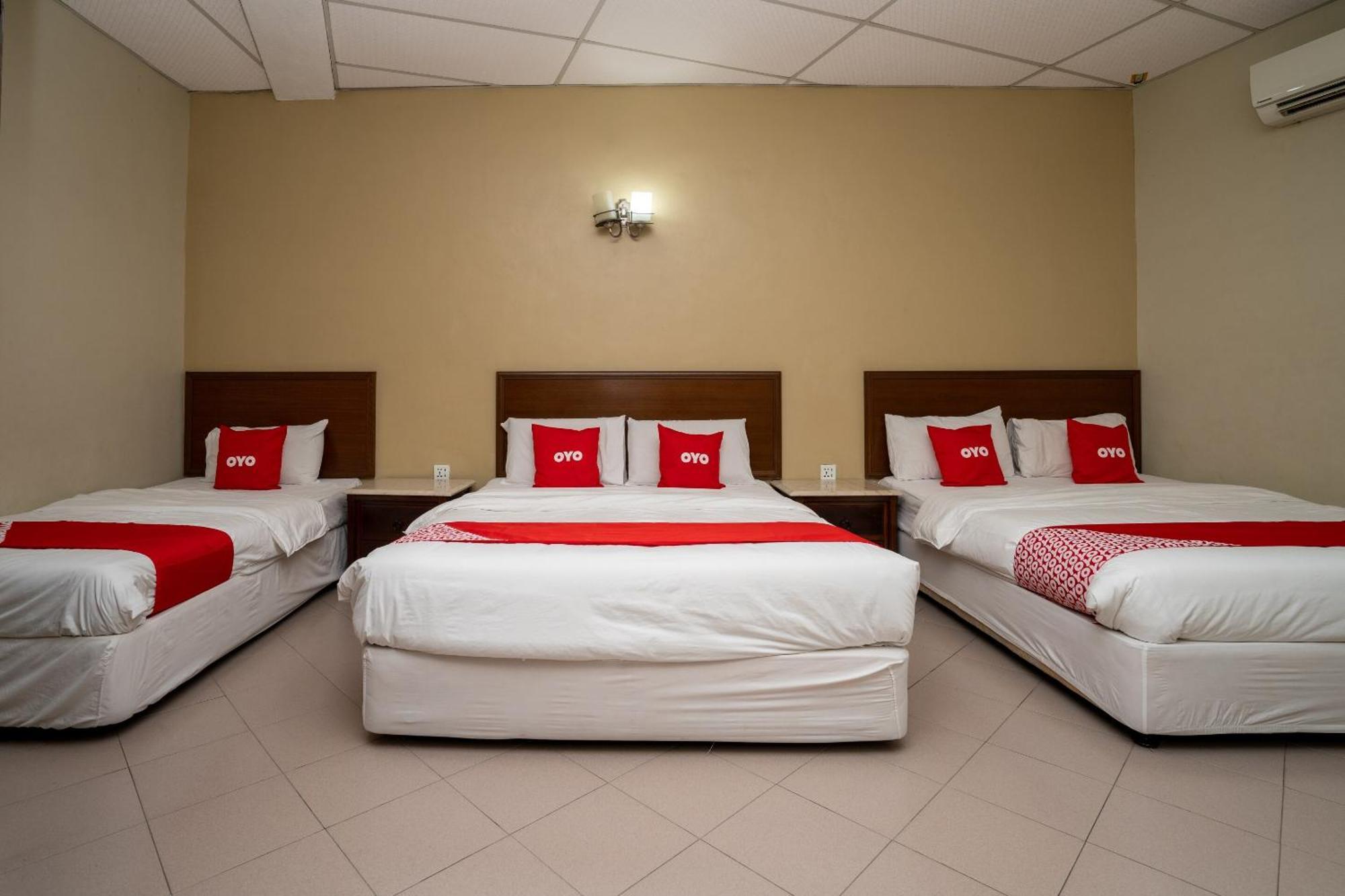 De Clinique Hotel Kampong Pasir Bogak Eksteriør billede