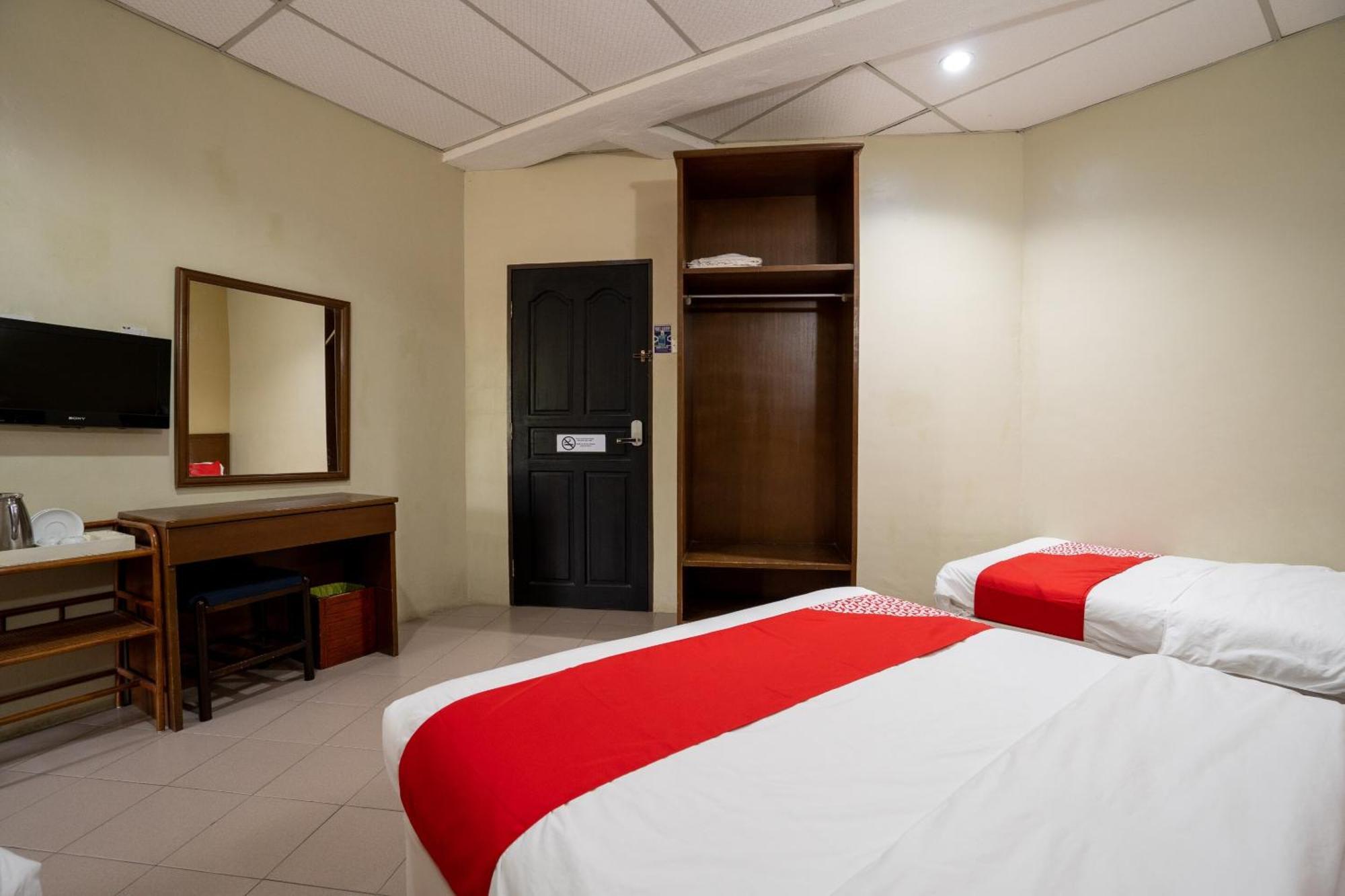 De Clinique Hotel Kampong Pasir Bogak Eksteriør billede