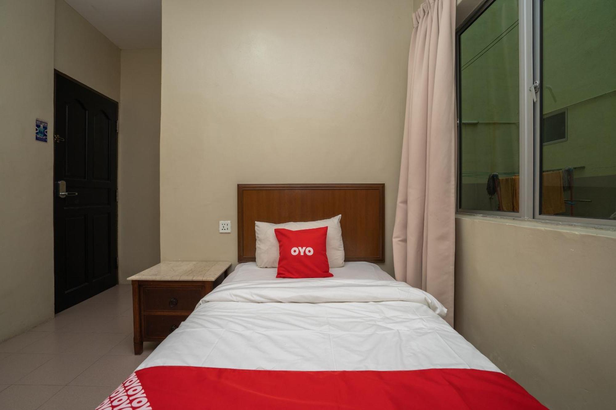 De Clinique Hotel Kampong Pasir Bogak Eksteriør billede