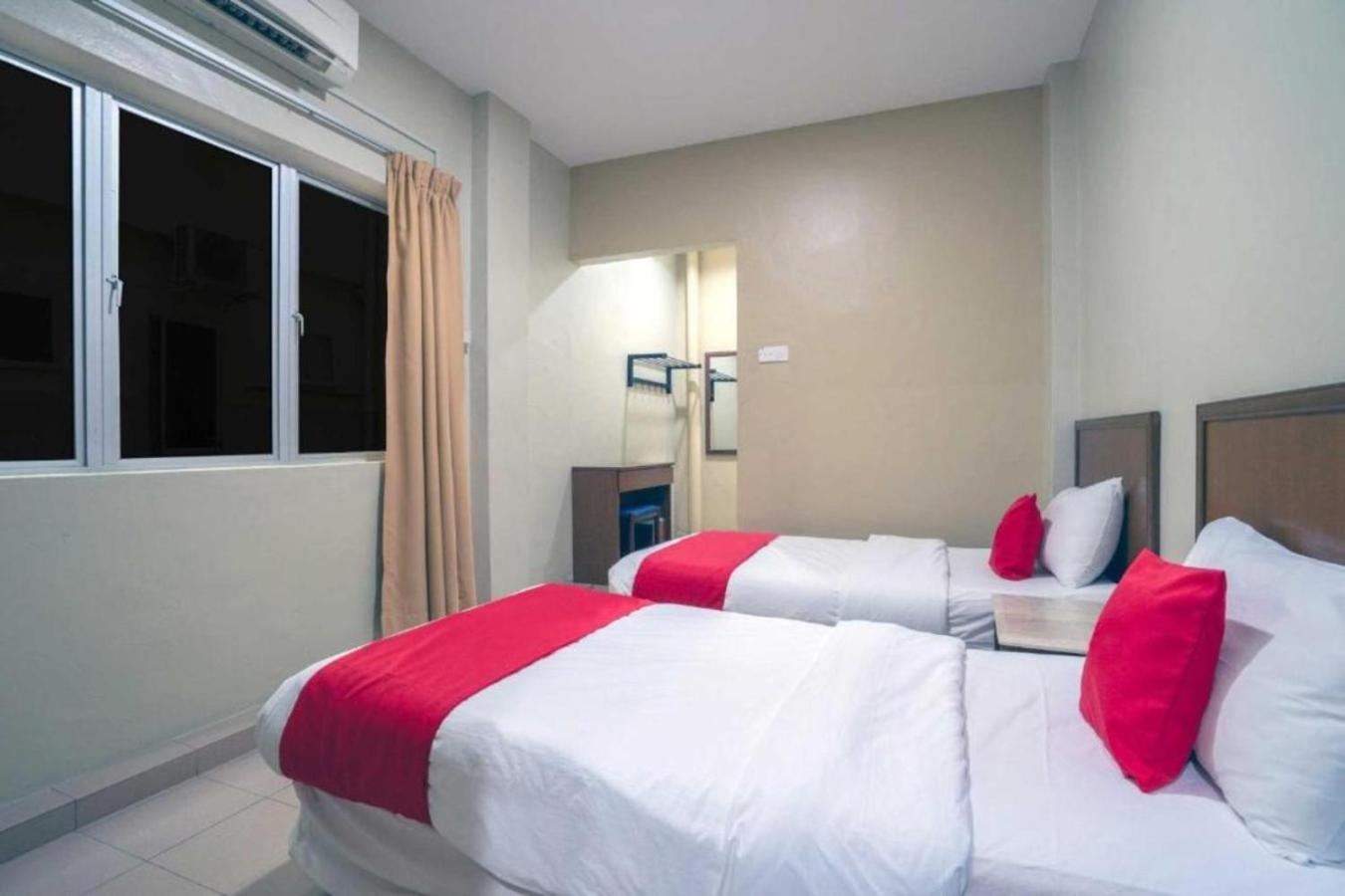 De Clinique Hotel Kampong Pasir Bogak Eksteriør billede