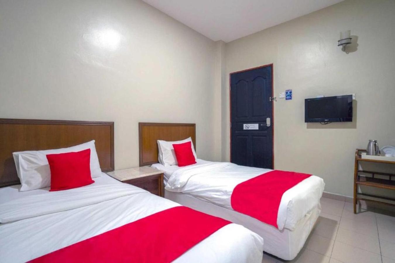 De Clinique Hotel Kampong Pasir Bogak Eksteriør billede