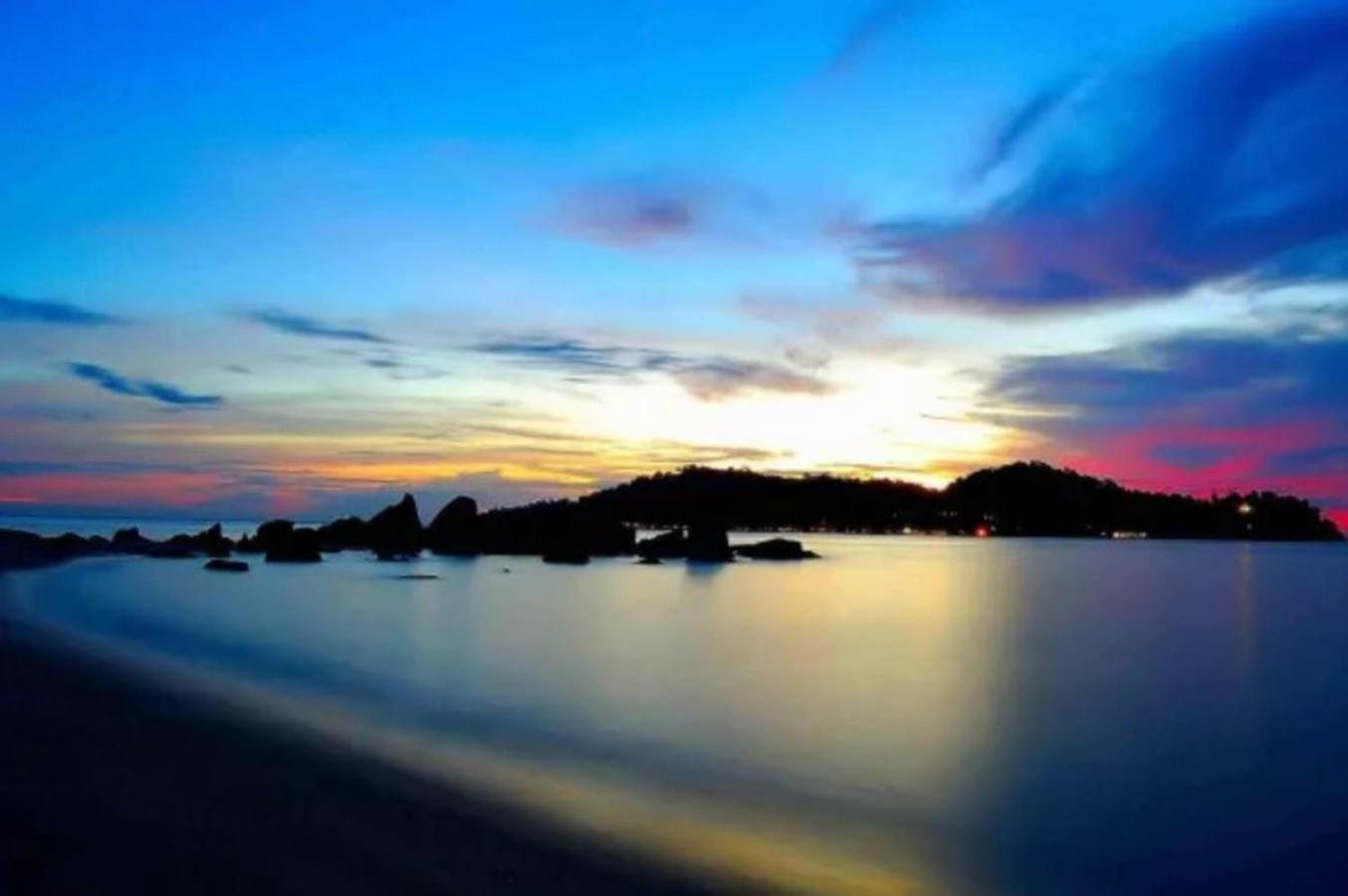 De Clinique Hotel Kampong Pasir Bogak Eksteriør billede