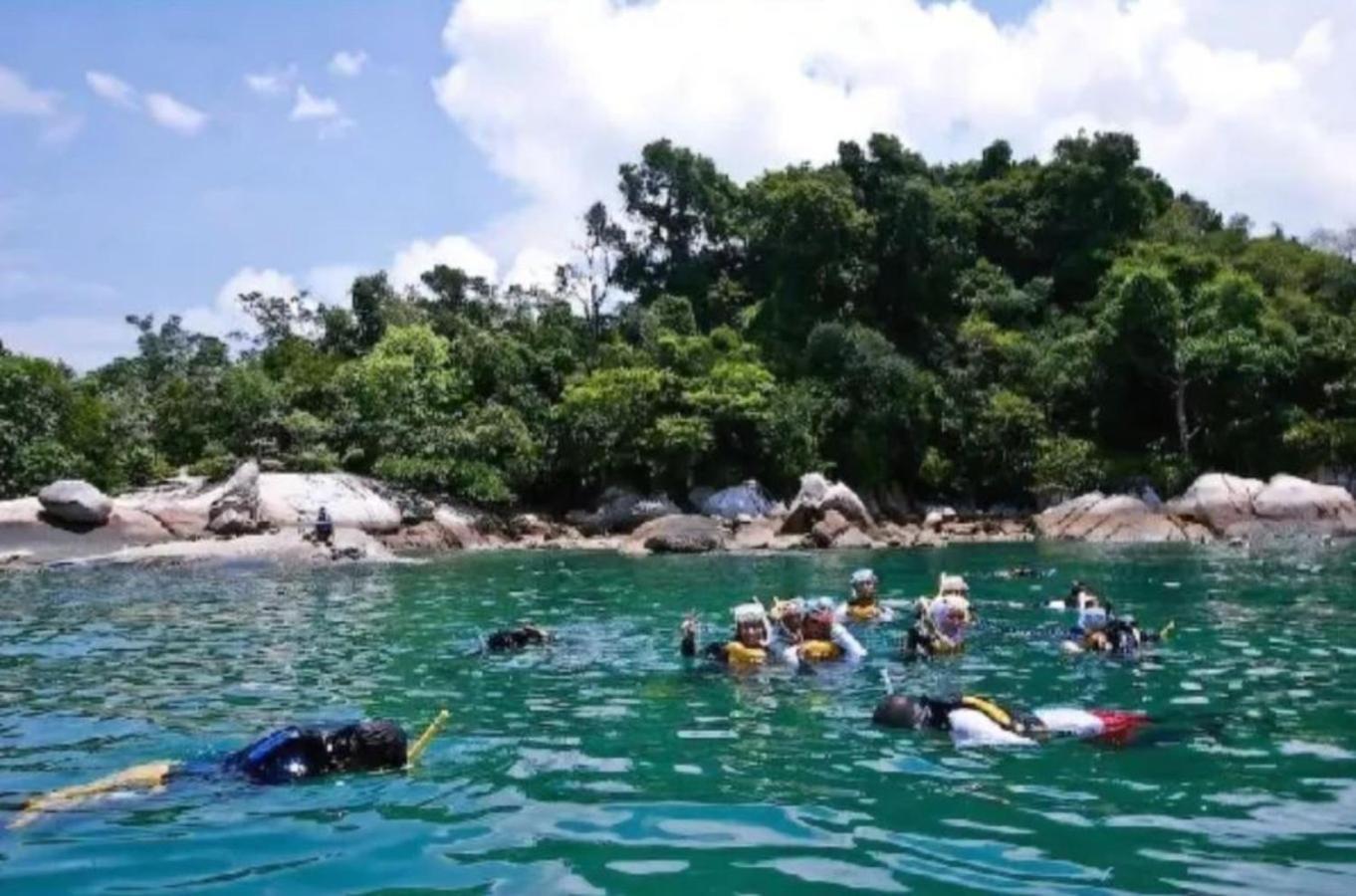 De Clinique Hotel Kampong Pasir Bogak Eksteriør billede
